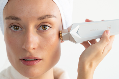 Tripollar Aura - Soin complet: Radiofréquence Multi-RF + LED rouge + DMA (Dynamic Muscle Activation)