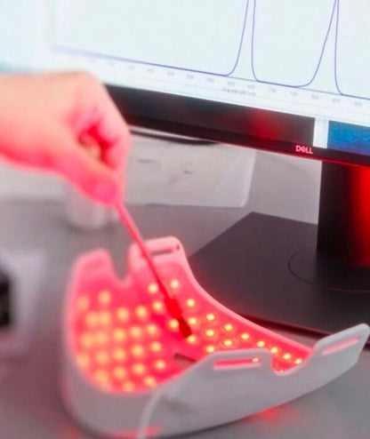 CurrentBody Skin Masque LED visage rouge - Série 2