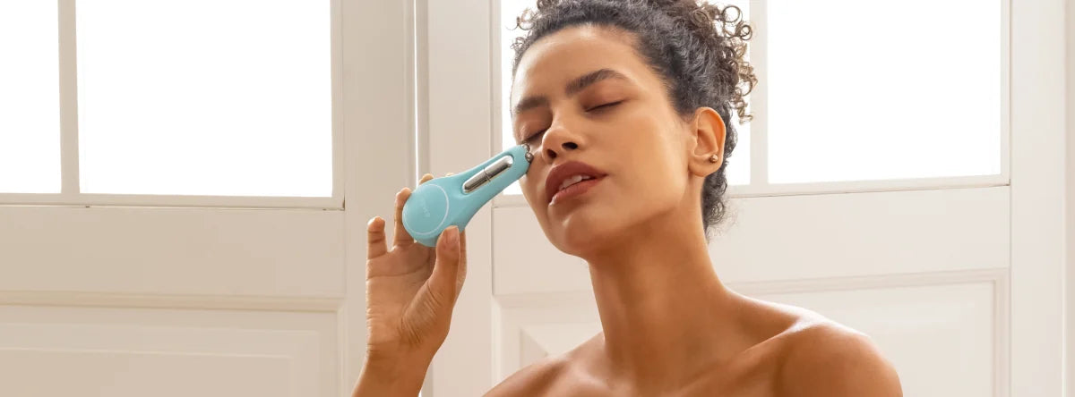 FOREO | BEAR™ 2 yeux & lèvres | La meilleure alternative au Botox